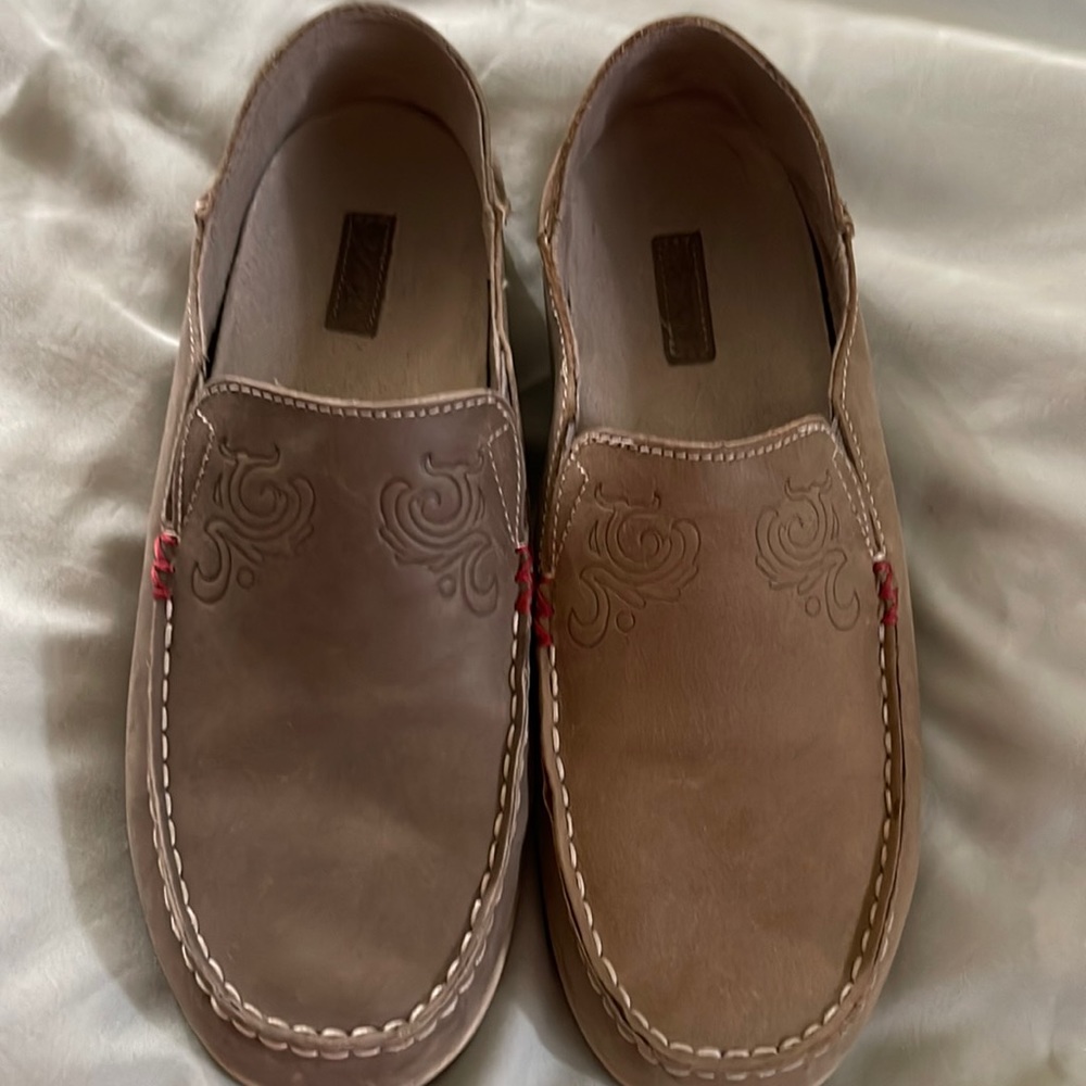OluKai loafer in leather